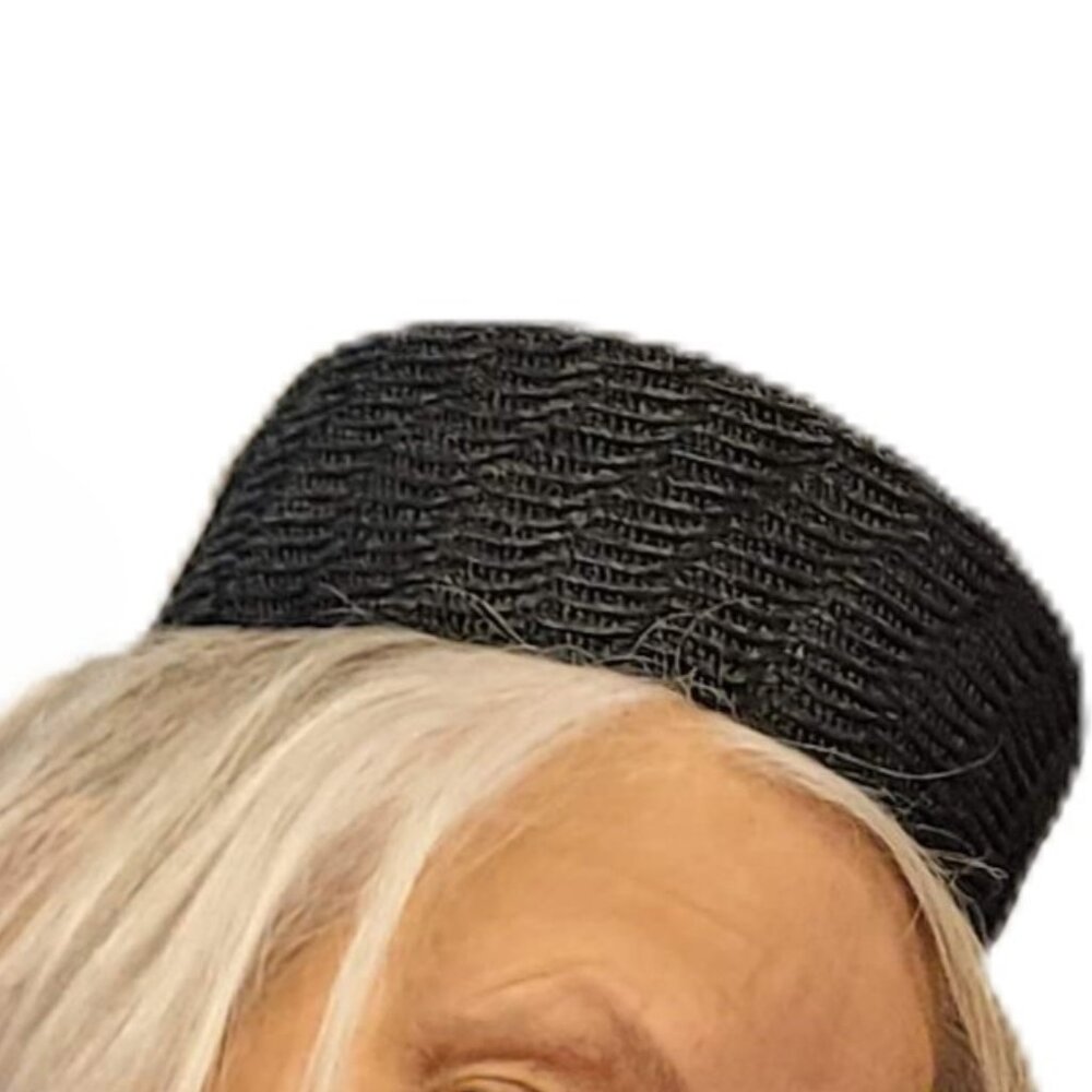 Vintage 1960s Neiman Marcus Pillbox hat in original box